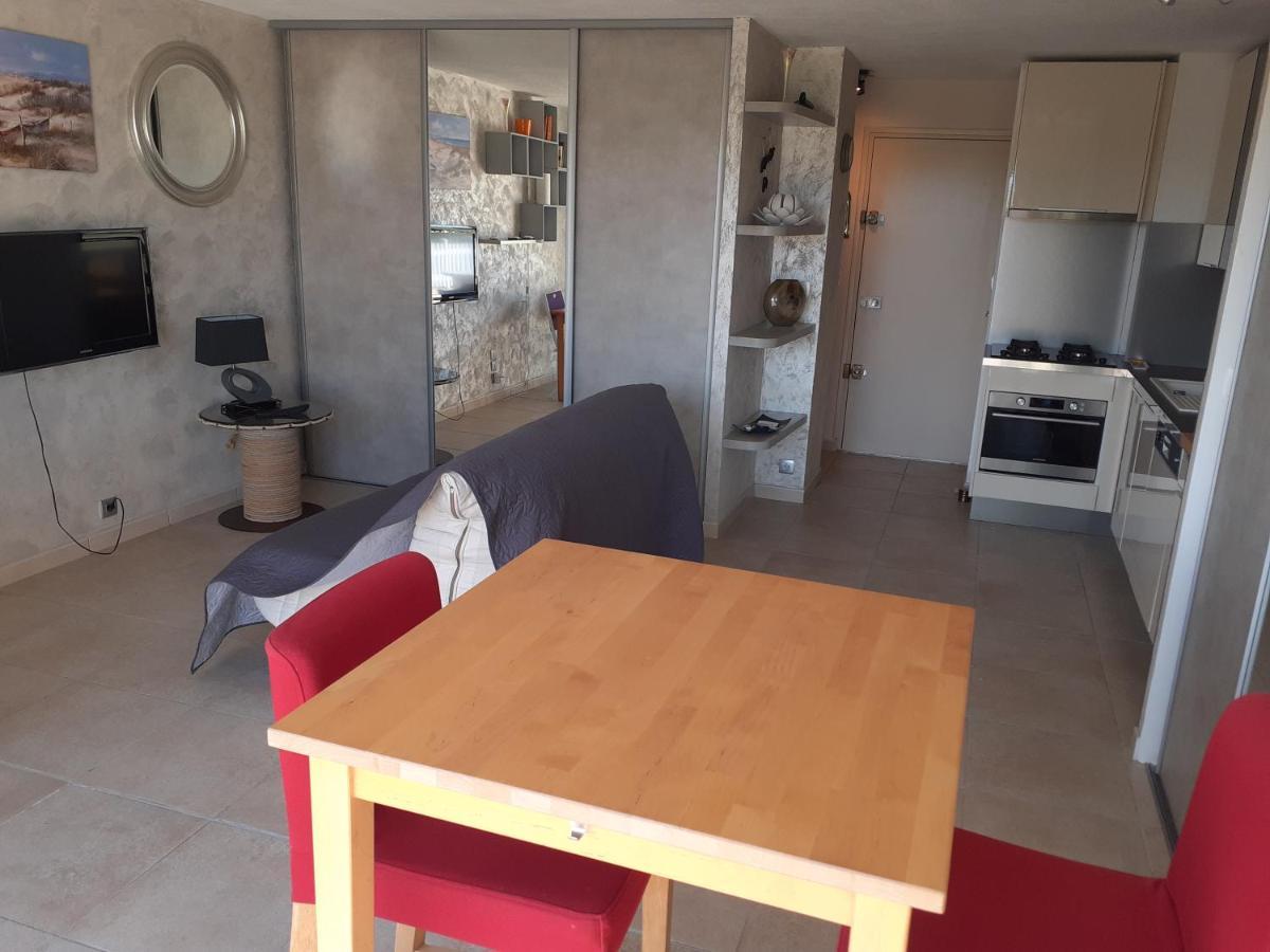 App 4 pers, accès direct plage, parking, Terrasse Agde Esterno foto